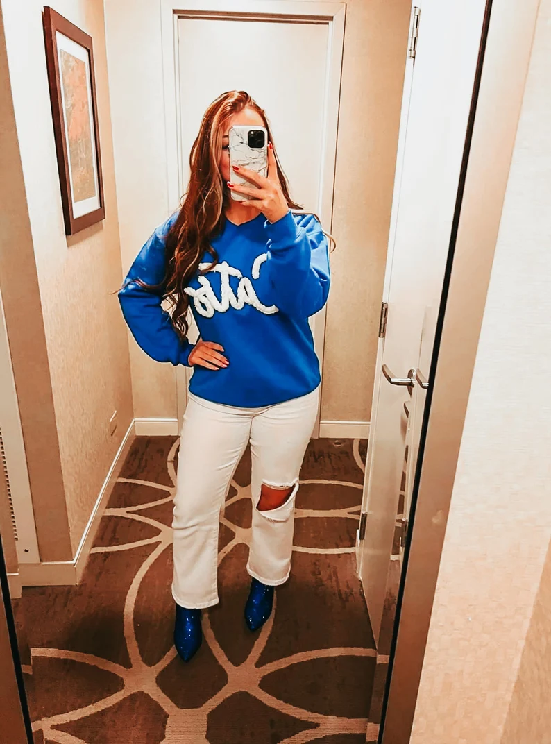 Cats Royal Chenille yarn sweatshirt, embroidery, chenille yarn, wildcats, Kentucky sweatshirt, cats chenille sweatshirts, wildcat pride