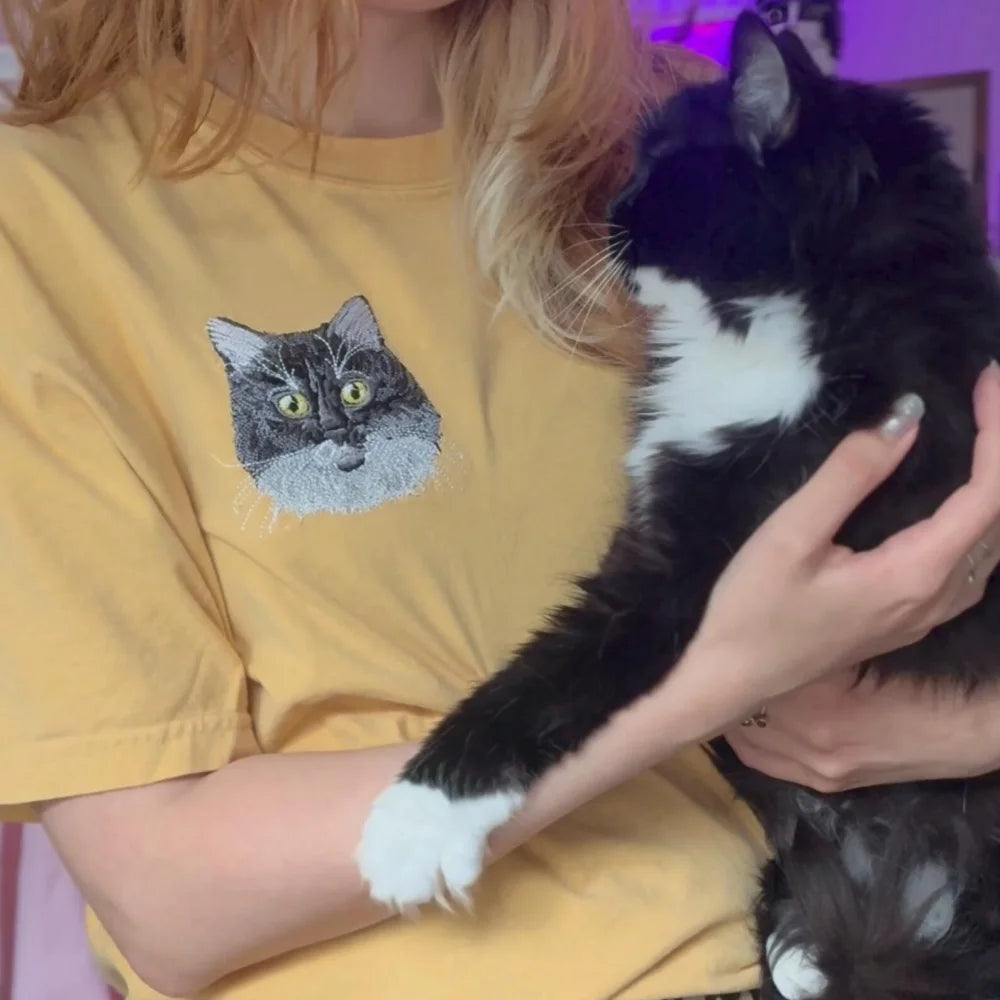 🐶🐱 Custom Pet Portrait Embroidered T-shirt / Sweatshirt